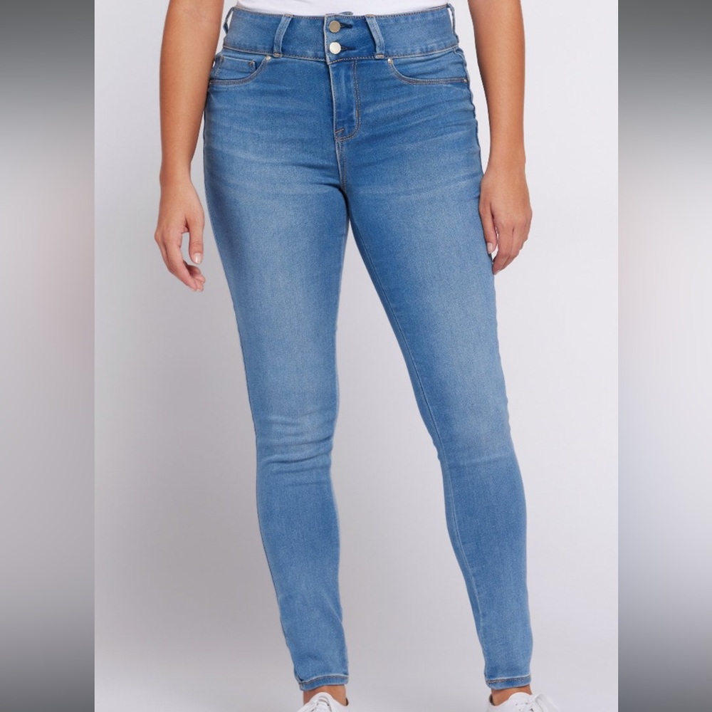 Seven7 High Rise Curvy Legging